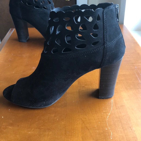 Open Toe Black Heels (worn once) - Picture 3 of 6